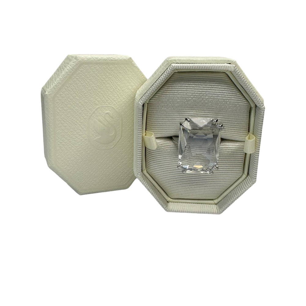 Swarovski Mesmera cocktail ring Oversized crystal 50 EUR / 5 USA